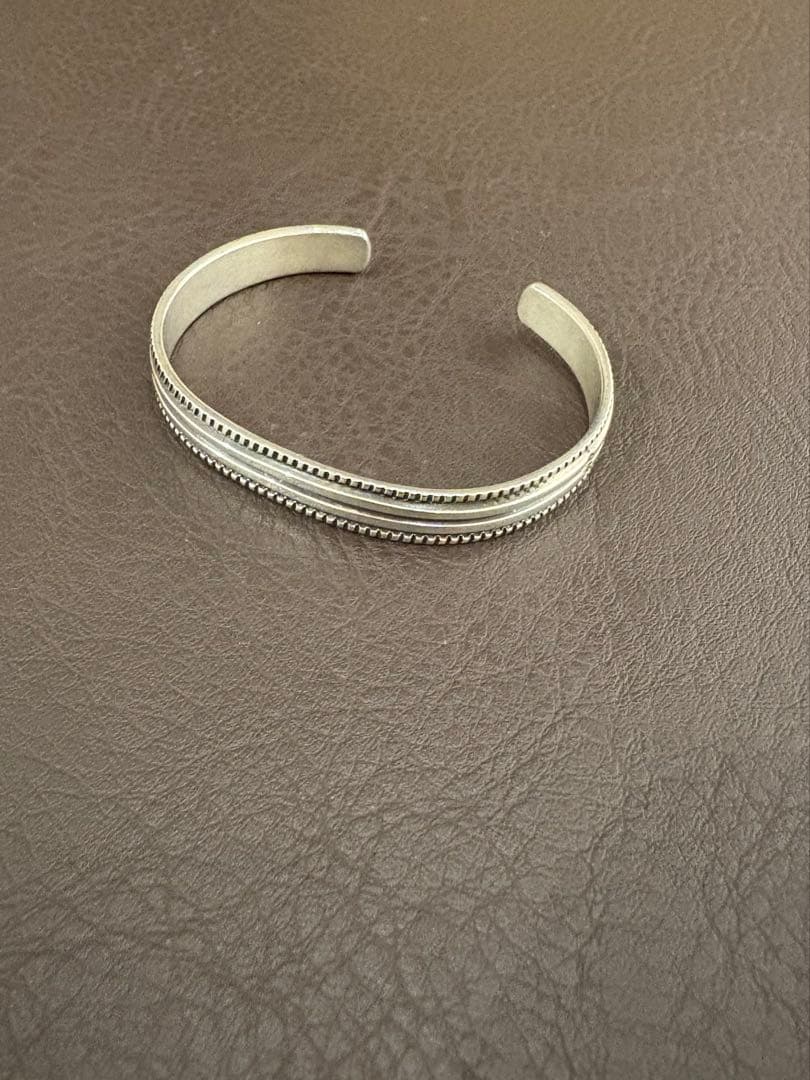 NAVAJO Bruce Morgan チゼルワークバングル STERLING