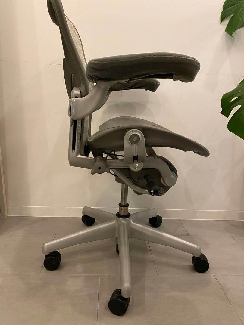 ハーマンミラージャパン アーロンチェア