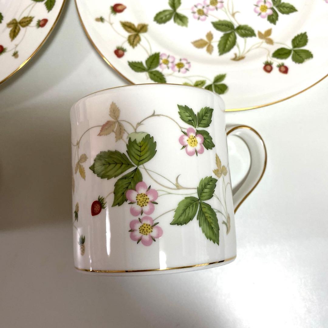 新品未使用　ウェッジウッド　7点まとめ売り！マグカップ、プレート4枚　ハート型皿