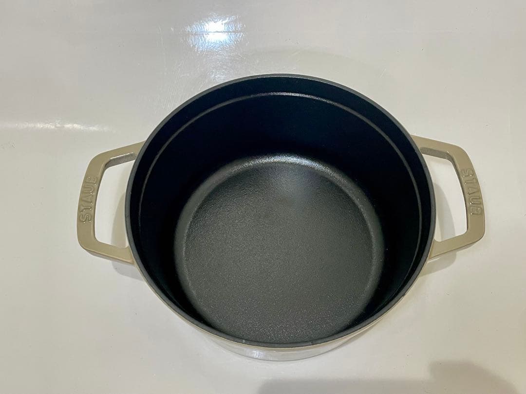 なみ　ストウブ　22cm リネン