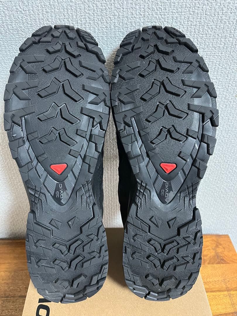 SALOMON　XA PRO 3D V9 GORE-TEX　１回屋外着用のみ美品