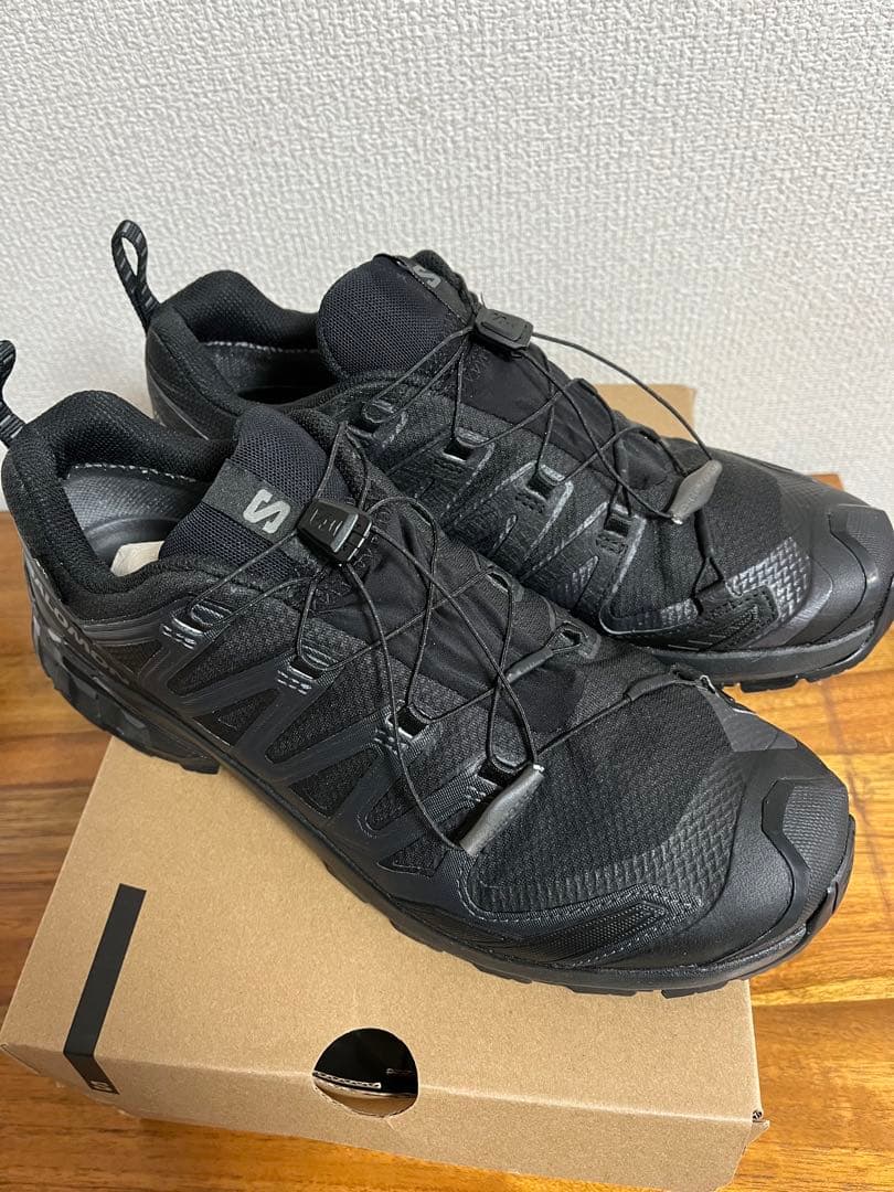 SALOMON　XA PRO 3D V9 GORE-TEX　１回屋外着用のみ美品