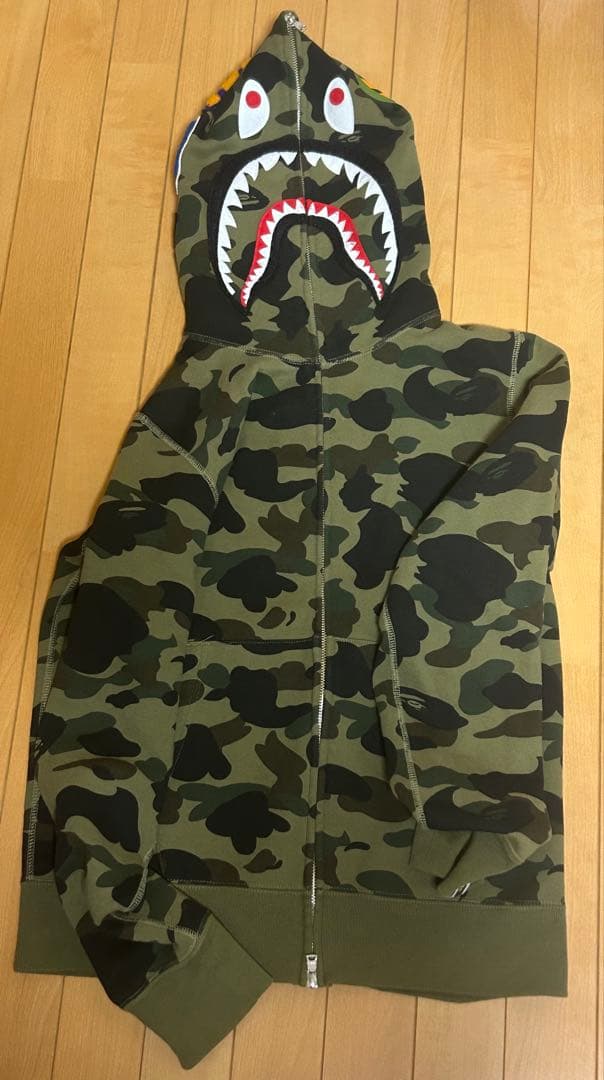 エイプ　シャークパーカー