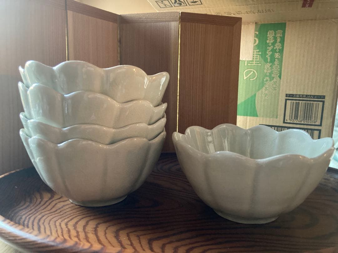 アンティーク　輪花鉢5客組セット　菊型　青磁　お茶道具？向付け鉢？煮物鉢？