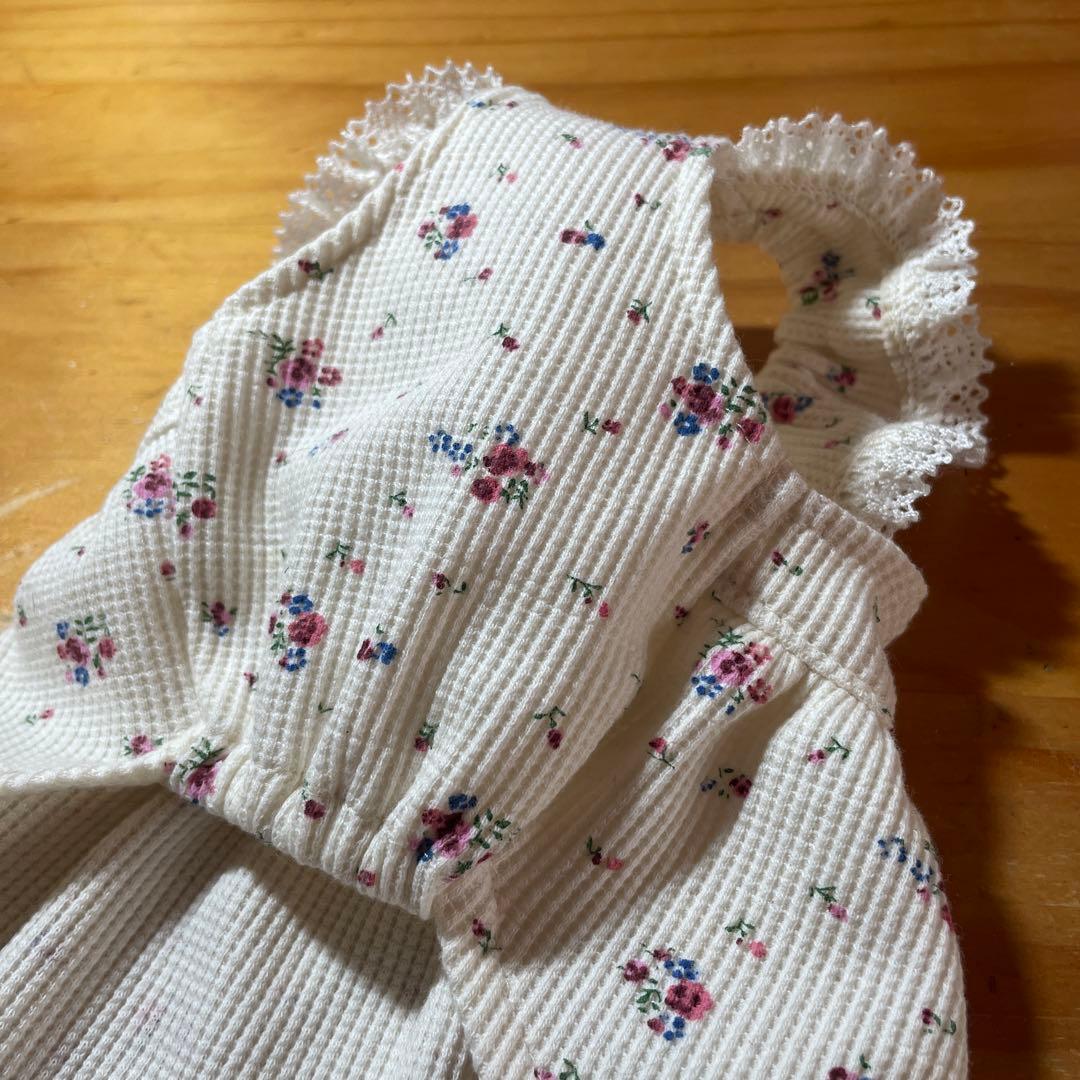 ハンドメイド犬服　ワッフルニットのキャミワンピ　色違い３色　お袖2段レース