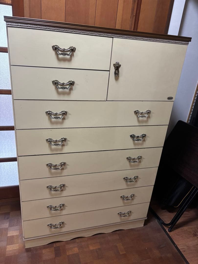 木製タンス クリーム色 9引き出し