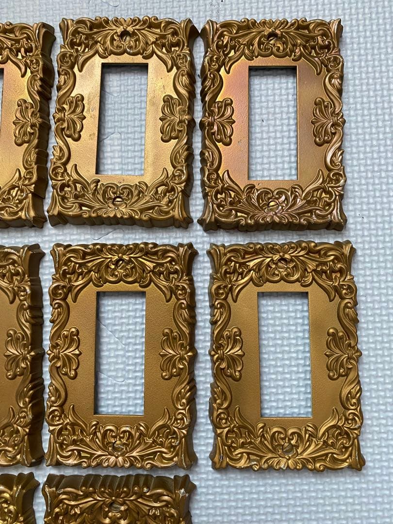 g*y様 アンティーク　コンセントカバー　三つ口