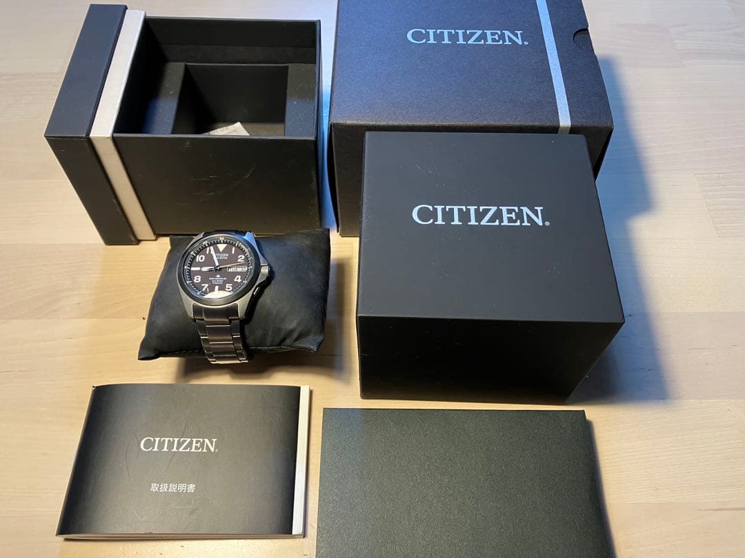 CITIZEN Eco-Drive 電波腕時計チタン製