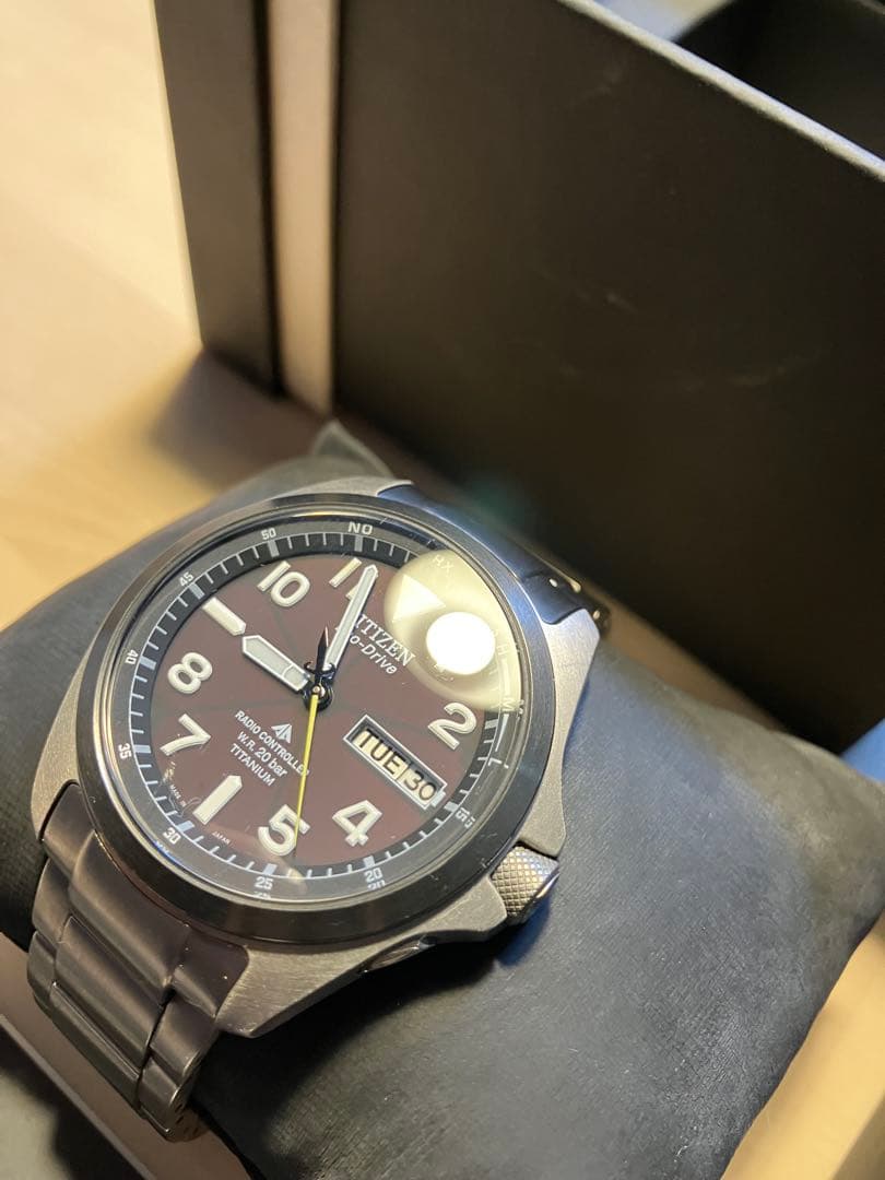 CITIZEN Eco-Drive 電波腕時計チタン製