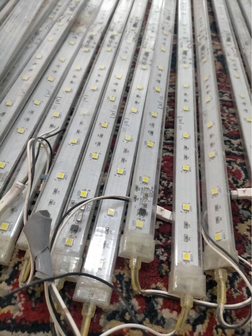 サーフエイスコイト100V 昼光色　50W LED60本セット　東京池袋　照明