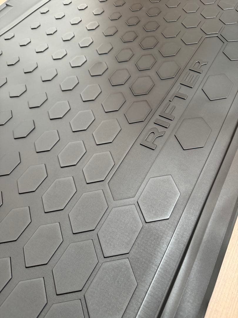 Peugeot Rifter プジョー リフター　純正ラゲッジトレー