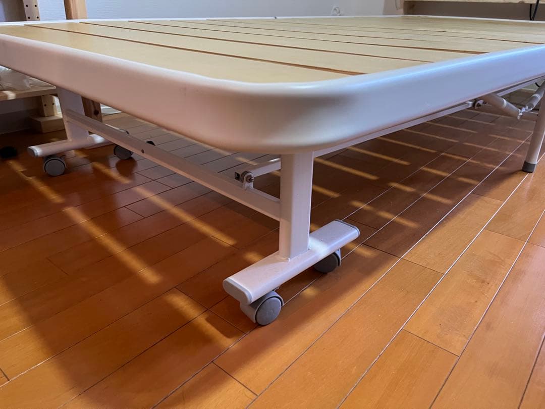 【週末限定値下げ】エムール折りたたみベッド キャスター付き