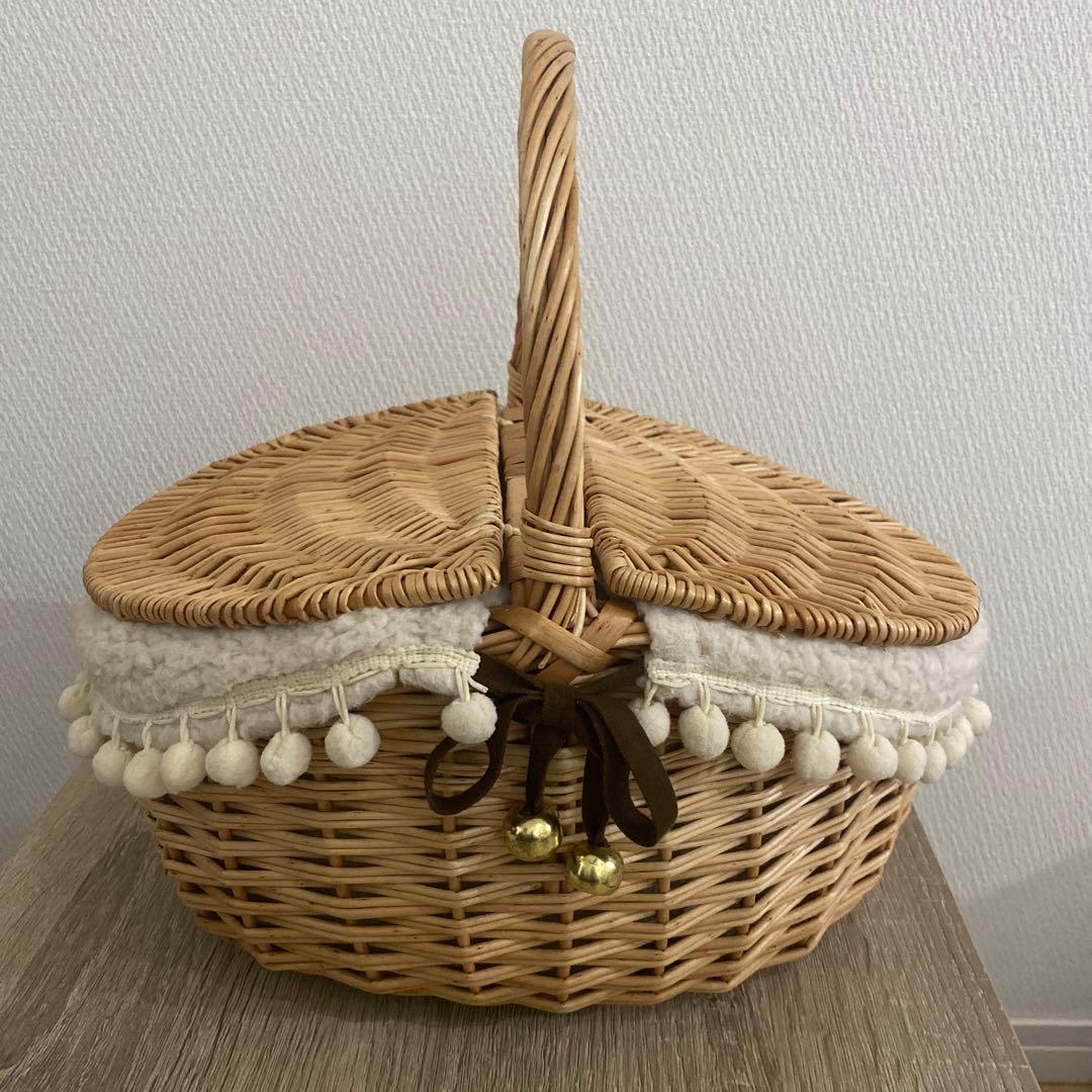 ARBA ROSA かご　ポンポン付きバッグ