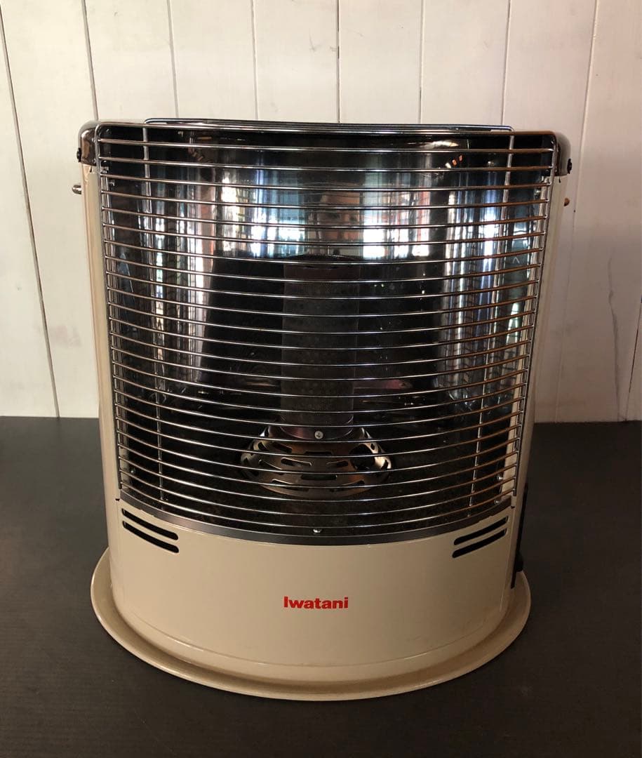 イワタニカセットガスストーブCB-STV-DKD2（中古品）