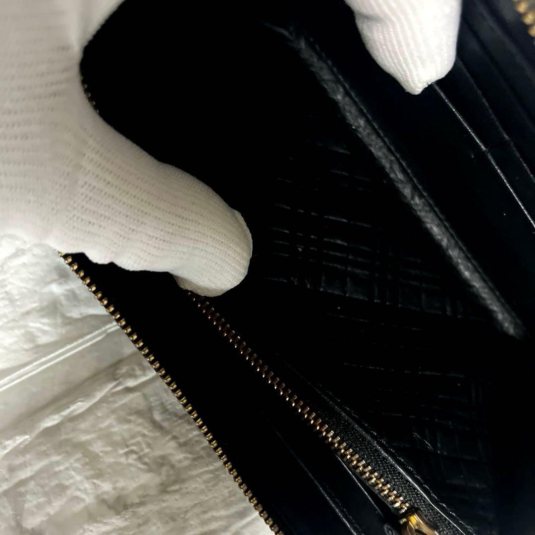 極美品BURBERRY ラウンドファスナー長財布　高級感あるオールレザー