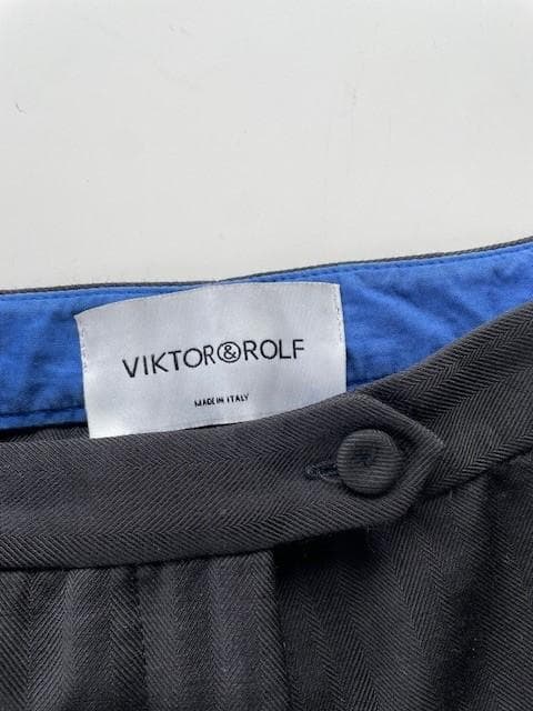 最終価格 VIKTOR&ROLF ペイズリー裏地黒スーツ ９号