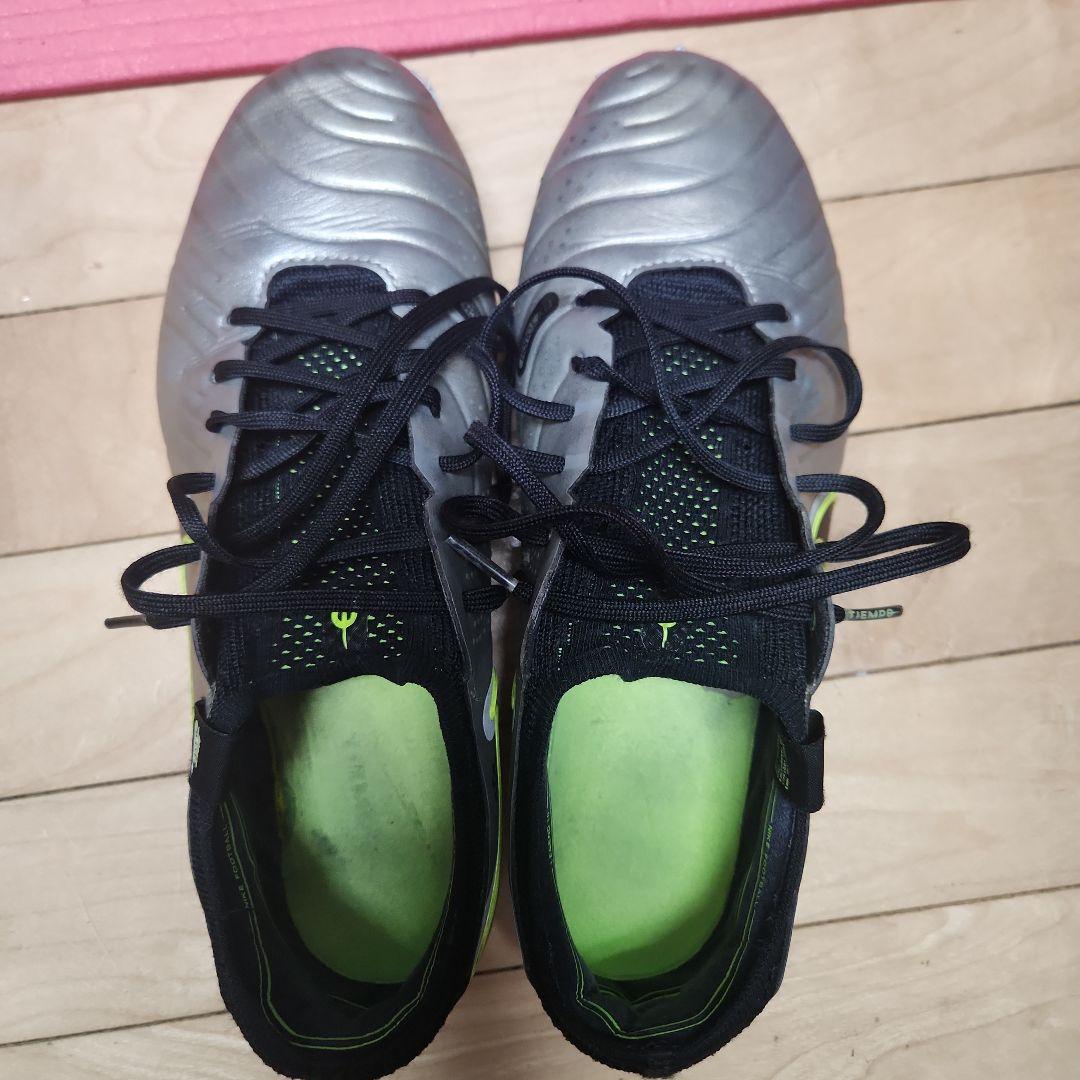 Nike Phantom シルバー/ブラック スパイク