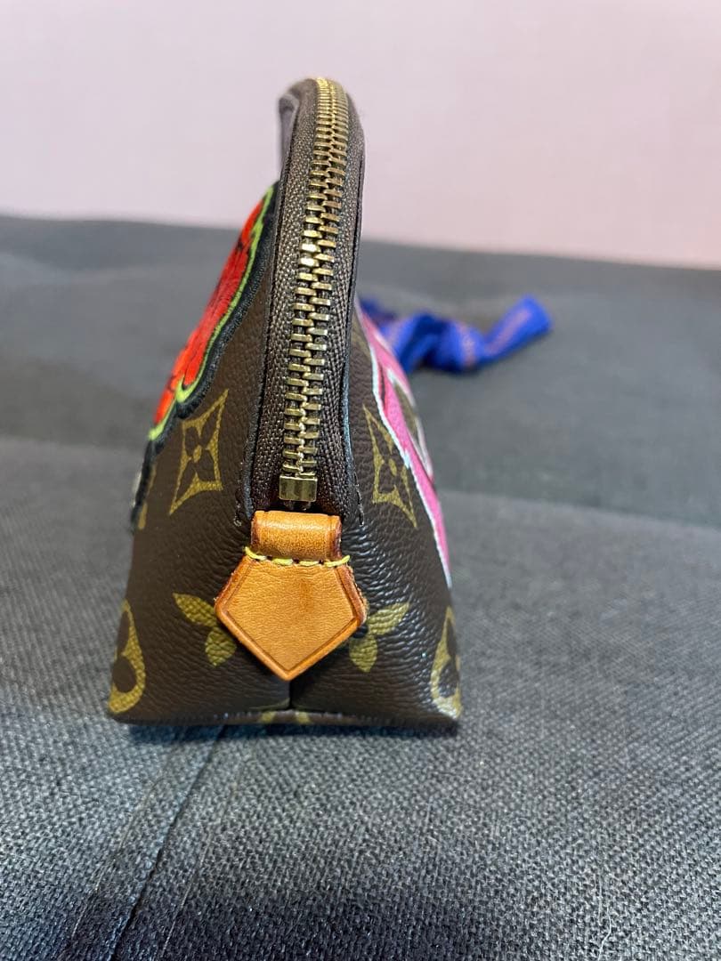 Louis Vuitton モノグラムポーチ　美品　ワールドツアー