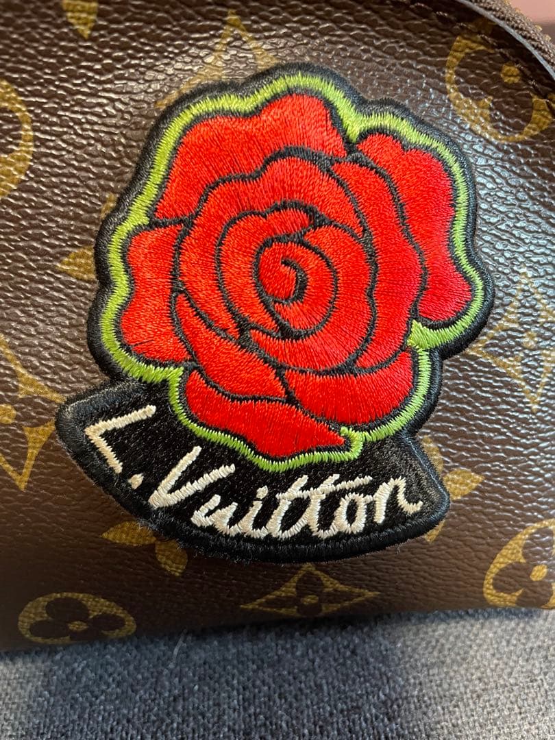 Louis Vuitton モノグラムポーチ　美品　ワールドツアー