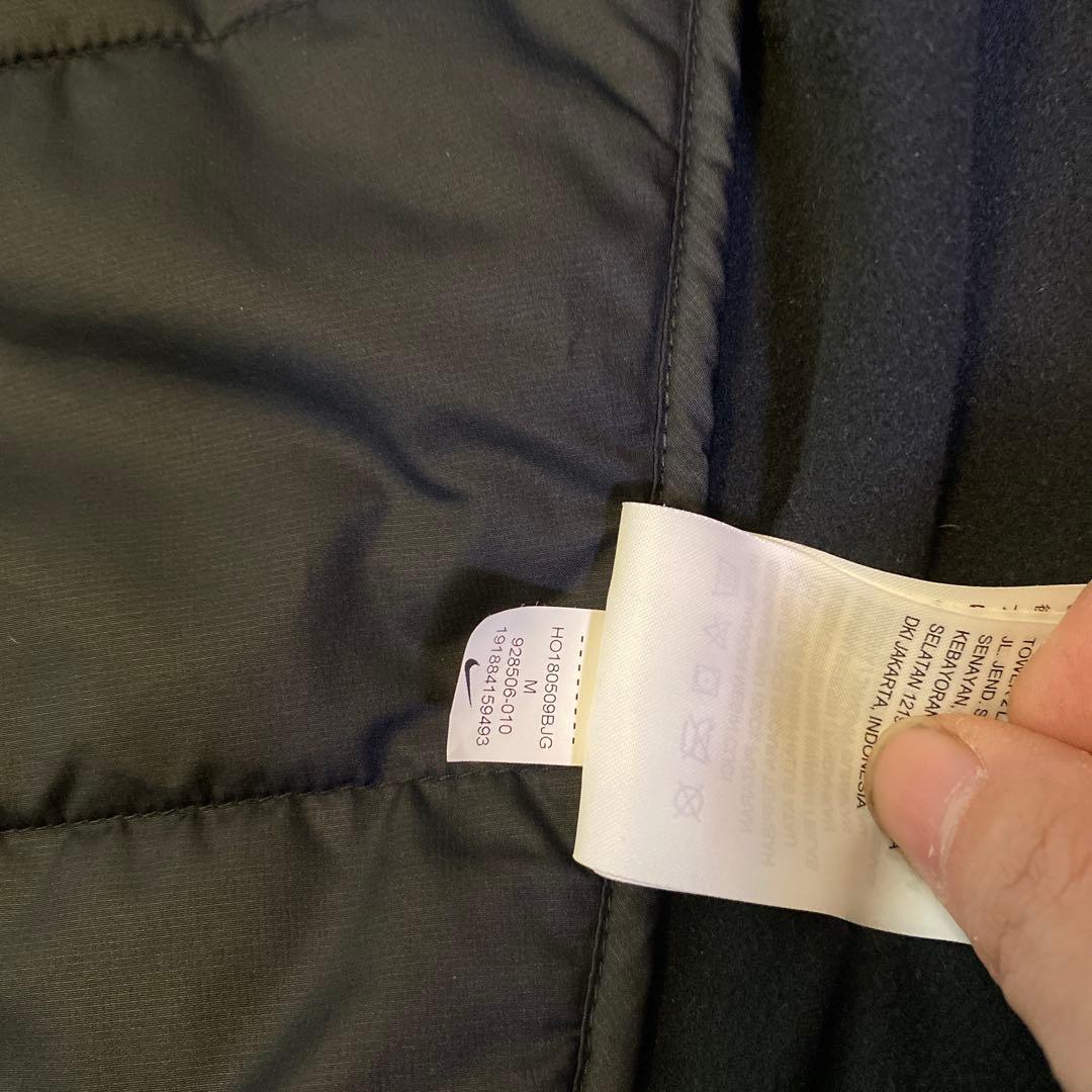 【美品】Nike running Aeroloft ブラック Mサイズ　ダウン