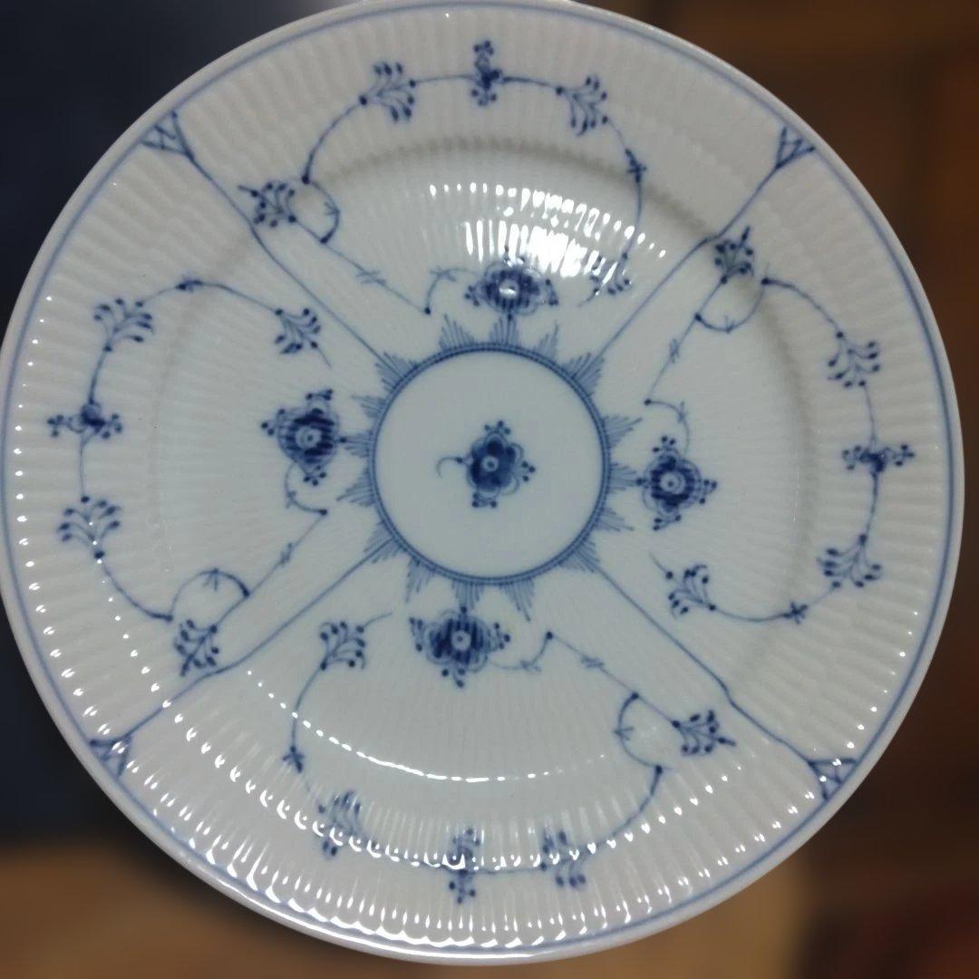 新品未使用　ロイヤルコペンハーゲン　ブルーフルテッドプレイン625プ　皿　青　花