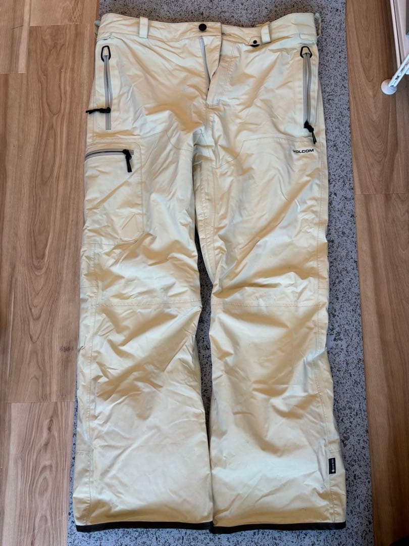 VOLCOM GORE-TEX スノーボードパンツ クリーム色 g1352303