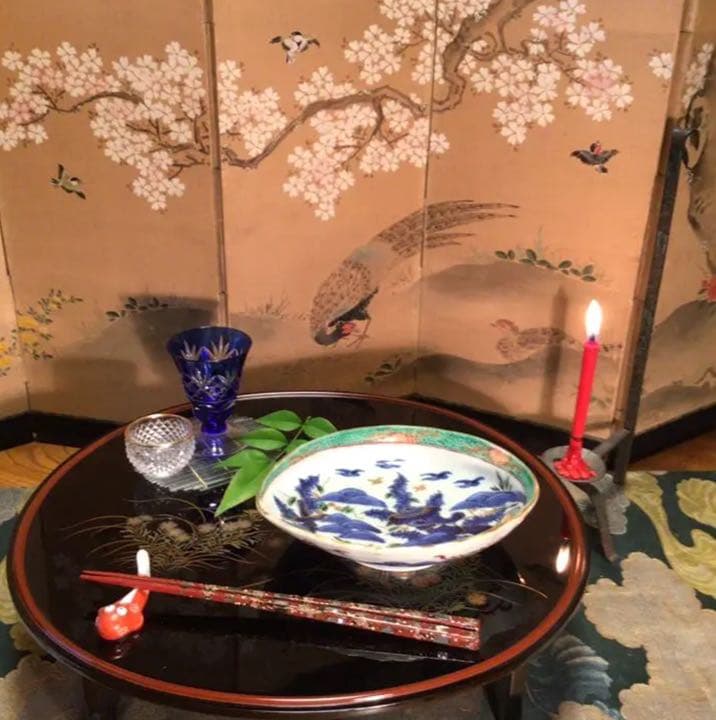 A573 古伊万里　染錦手　懐石　柿右衛門　『渦福』貝に魚紋様皿　鮑型（中）2枚