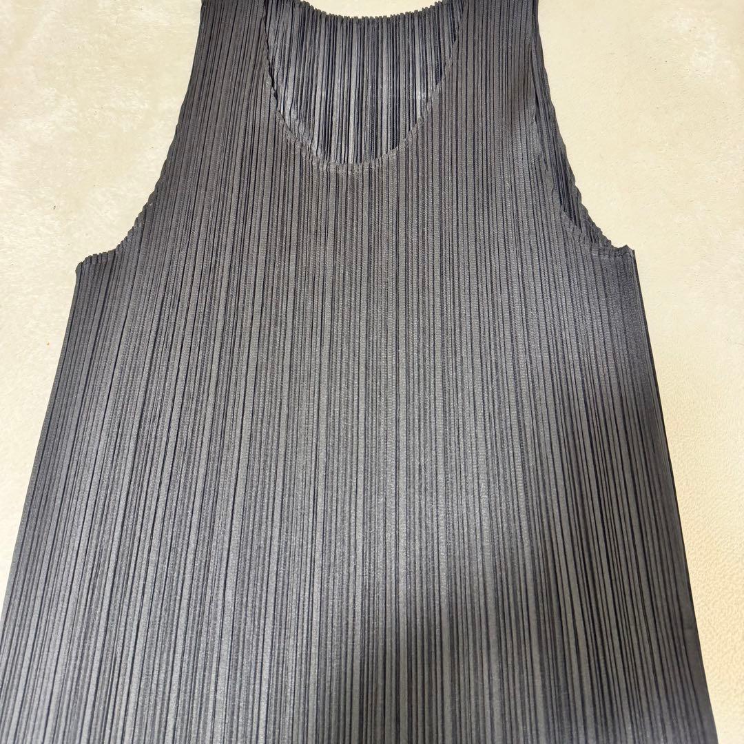 極美品✨PLEATS PLEASE プリーツ　ブラック　ノースリーブ　トップス