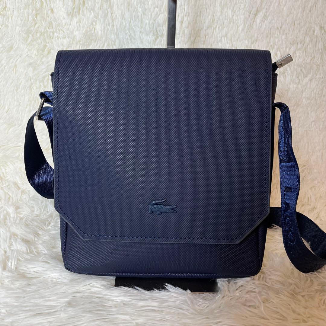 未使用級 LACOSTE ショルダーバッグ メッセンジャーバッグ PVC