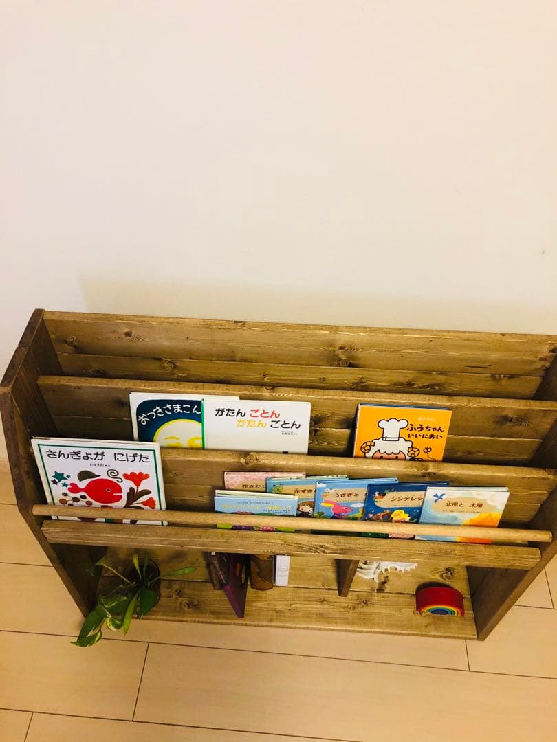 絵本棚　ブックシェルフ　本棚　無垢材家具　オーダーメイド　ハンドメイド