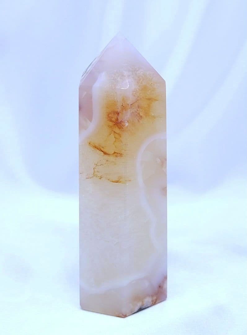 カーネリアン　桜めのう　共生　ポイント　六角柱　結晶　ミルキー　開運　厄除