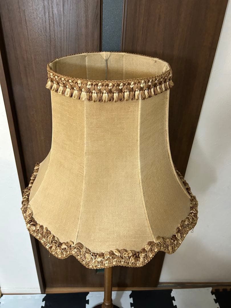 イギリス アンティーク 木製フロアランプ フロアライト　スタンドライト　シェード