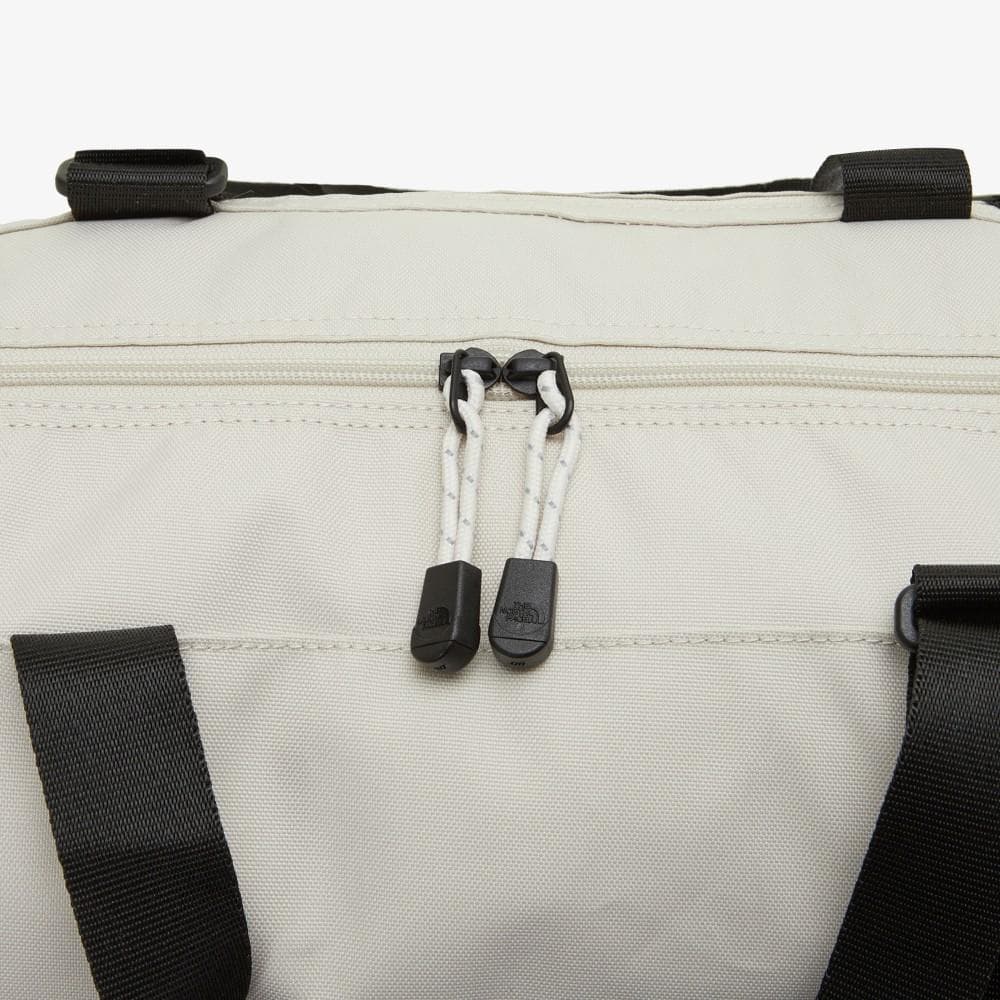 【韓国限定】ノースフェイス LIGHT DUFFLE BAG CREAM