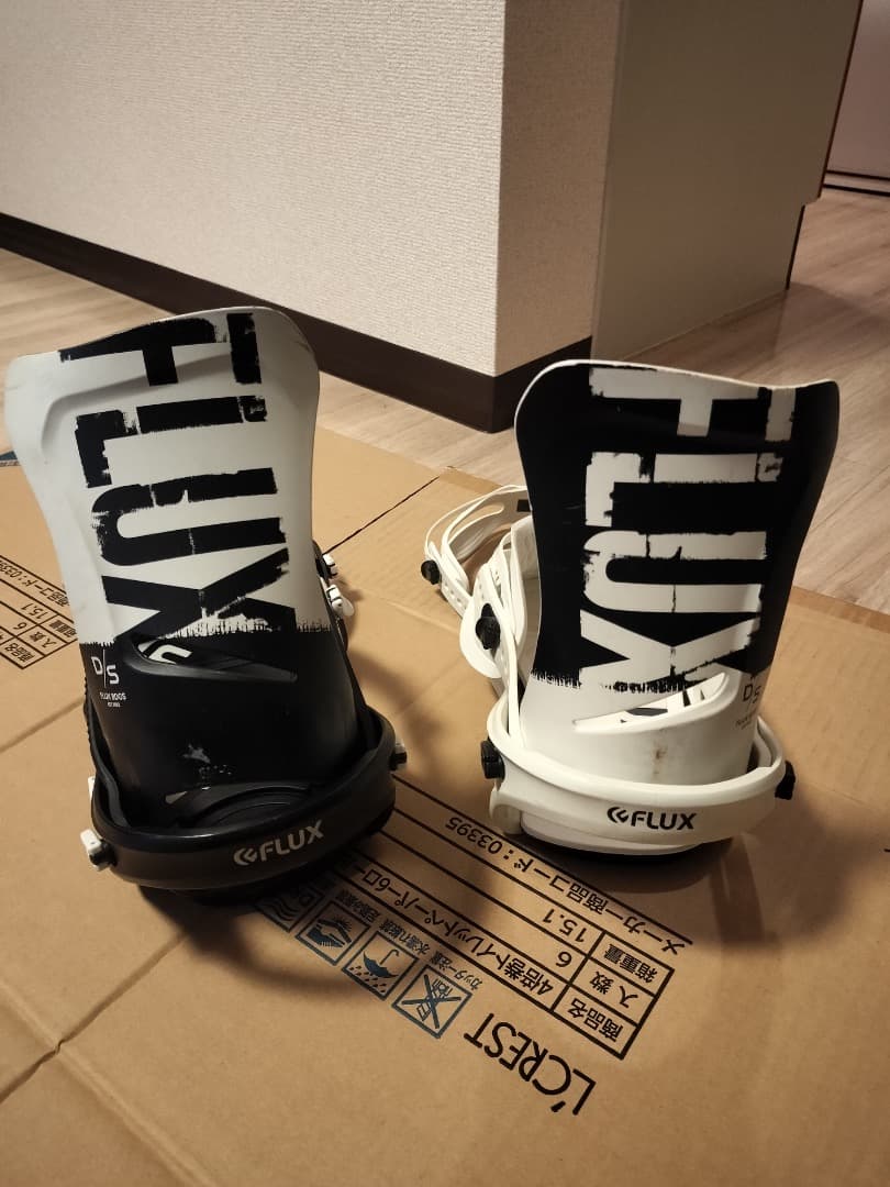 FLUX DS 21-22 スノーボードバインディング　オマケ付
