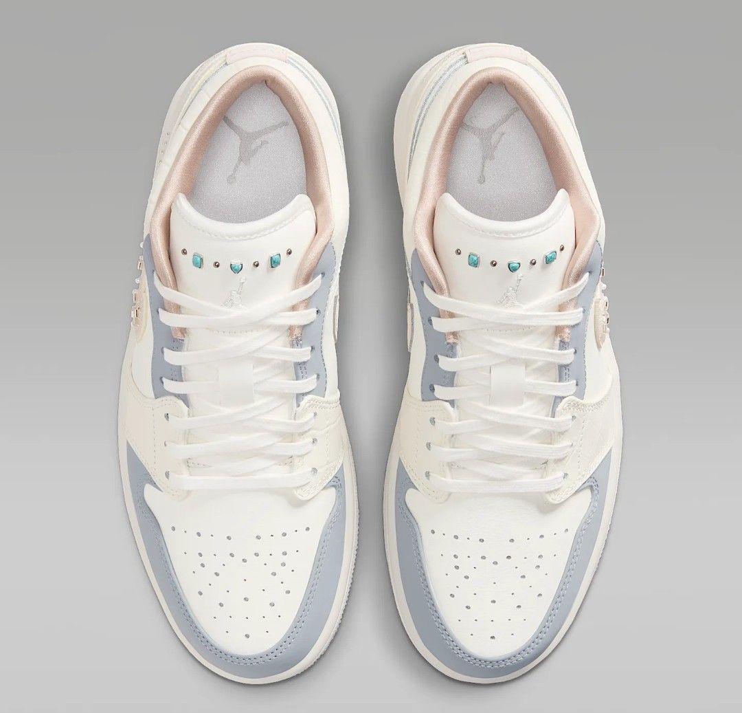 NIKE WMNS AIR JORDAN 1 LOW SE ターコイズ 24