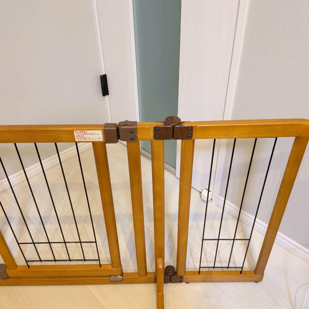 Richell　木製置くだけドア付き　ペットゲートS