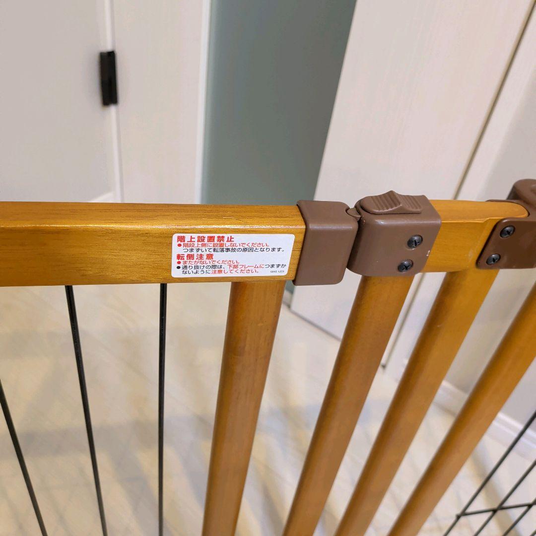 Richell　木製置くだけドア付き　ペットゲートS