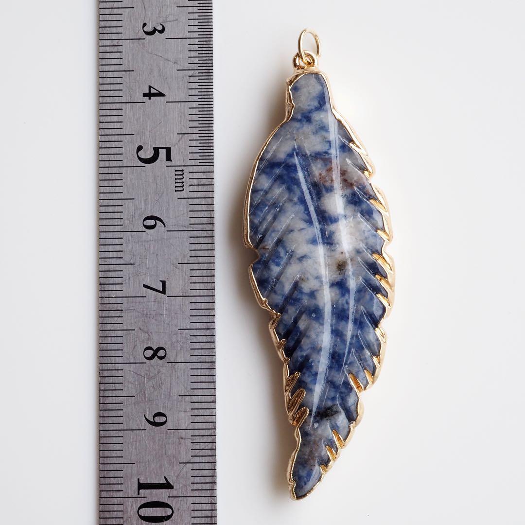 【ほぅ】天然ホワイトムーンストーンのつぶつぶ枠留めイヤリング