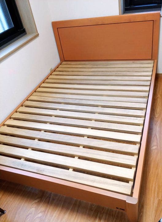 ベッドフレーム ダブルサイズ 大塚家具 マットレス無し