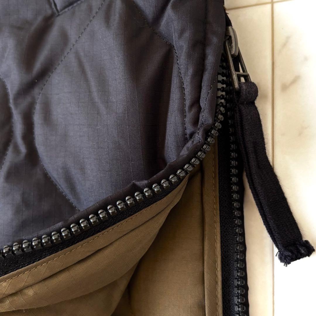 美品　ミリタリー クルーネックダウンコート ロング　ブラック　サイドスリット