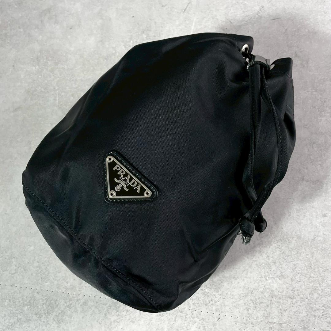 美品✨プラダ VELA 巾着 ミニポーチ バッグ ナイロン 三角ロゴ ネロ