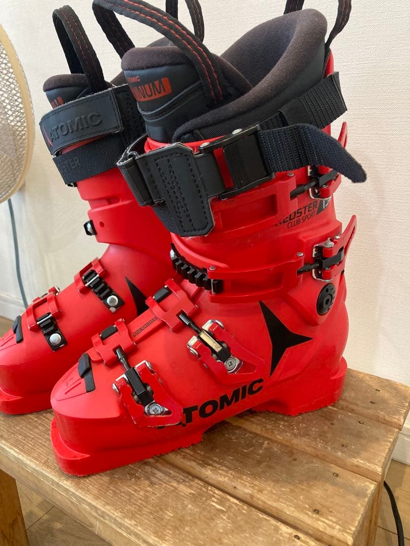 Atomicアトミックスキーブーツ CS130 23.5