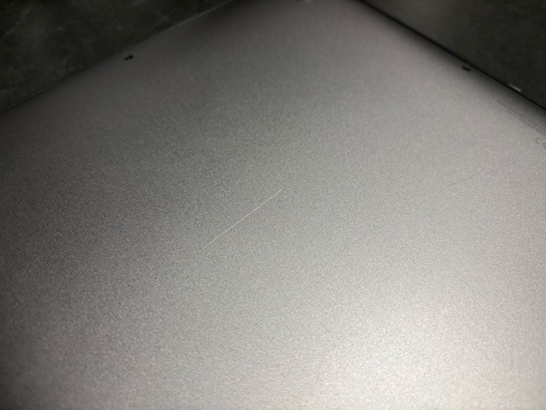 【充放電84回MacBook Air2018 8GB 箱・純正充電器付初期化済み