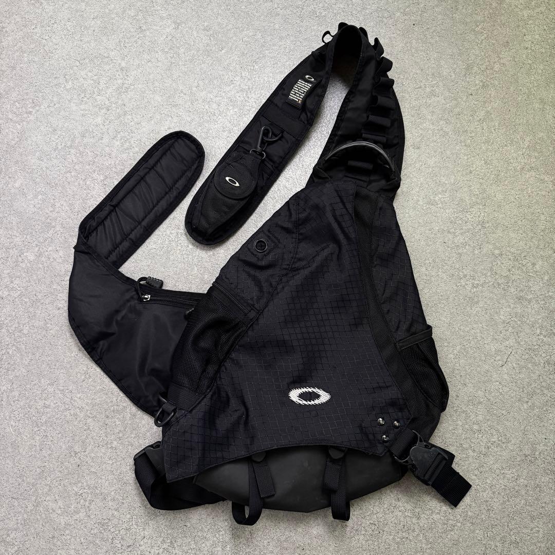 00s OAKLEY ナイロン スリング バッグ ブラック 黒 ワン ショルダー