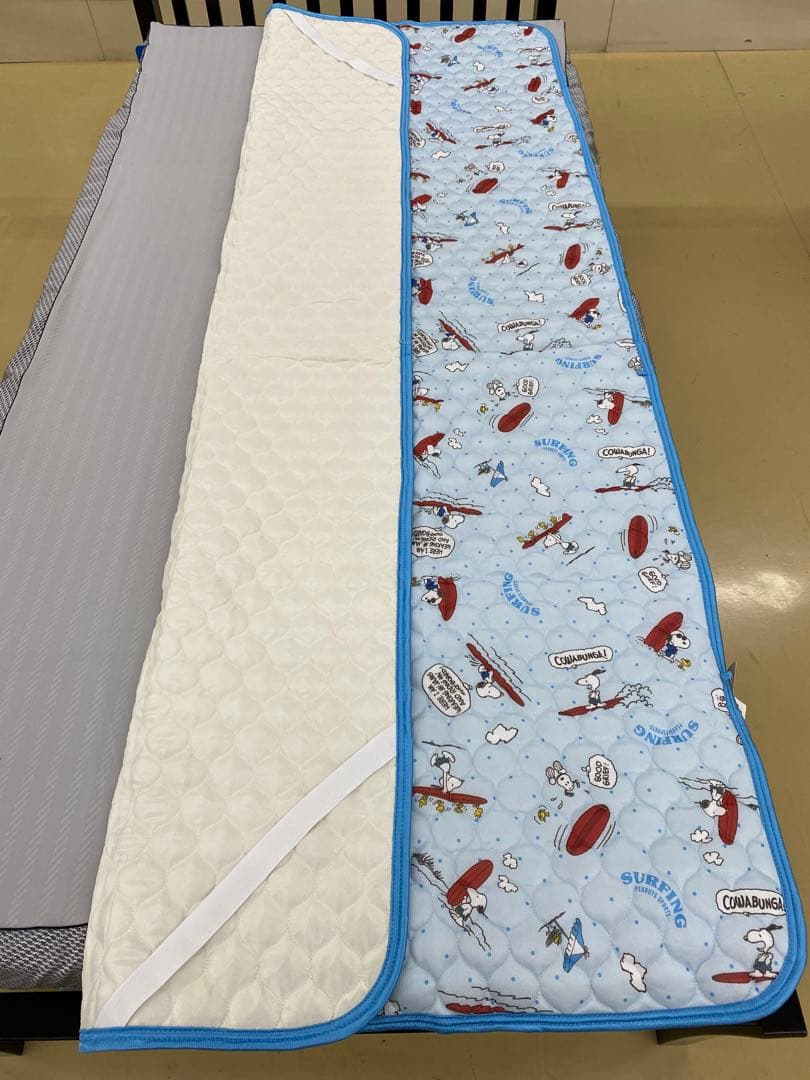 スヌーピー　敷きパッド・マイクロファイバー敷きパッド