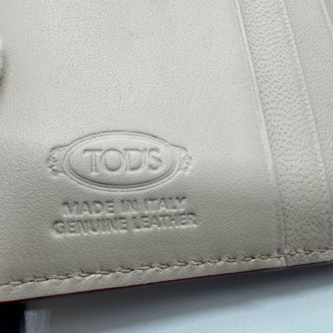 美品 TODS タイムレス 二つ折り財布 ボルドー レザー