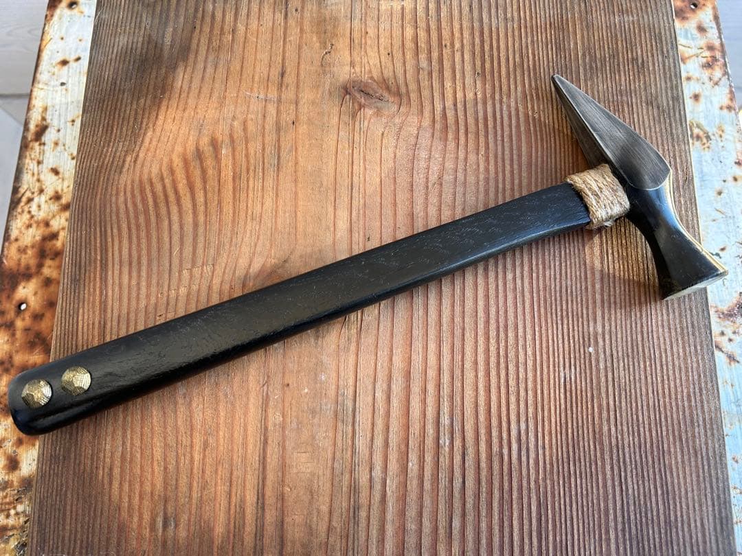 船手玄翁　黒仕上げ　亀鋲付き