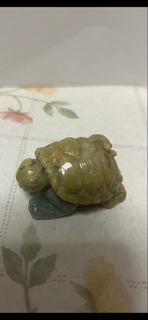 亀の置物 （翡翠）