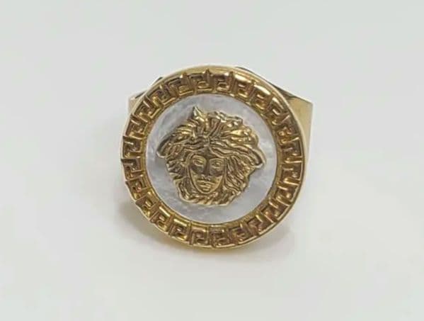 ヴェルサーチ　メデューサリング　シェル　ゴールド