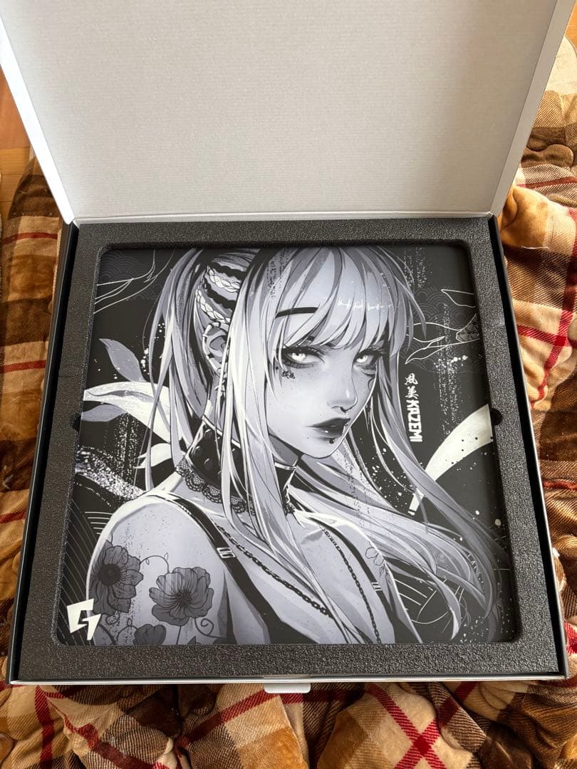 【未使用】GLSSWRKS KAZEMI ガラスマウスパッド50×50cm